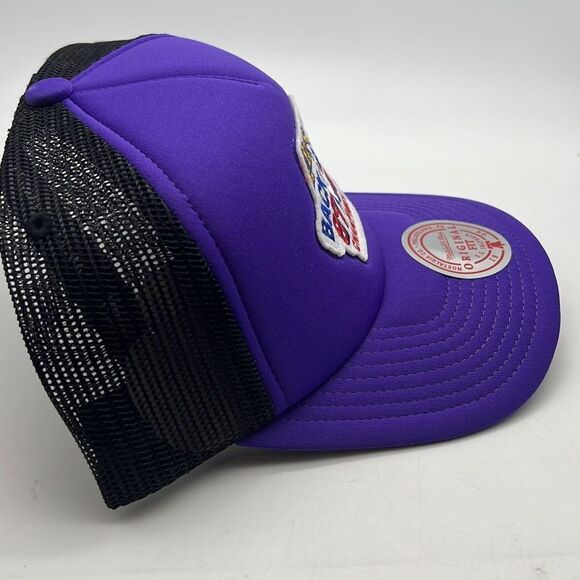 Mitchell & Ness Lakers NBA Finals Champions Classics Trucker Snapback Hat- NWT - Picture 2 of 7